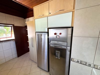 Casa para alugar ou comprar com 250m², 3 quartos, 5 vagas no bairro Campeche em Florianópolis - Foto 8