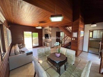 Casa para alugar ou comprar com 250m², 3 quartos, 5 vagas no bairro Campeche em Florianópolis - Foto 4