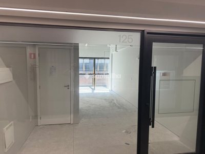Sala/Conjunto para alugar ou comprar com 30m², 1 vaga no bairro Moenda em Florianópolis - Foto 27