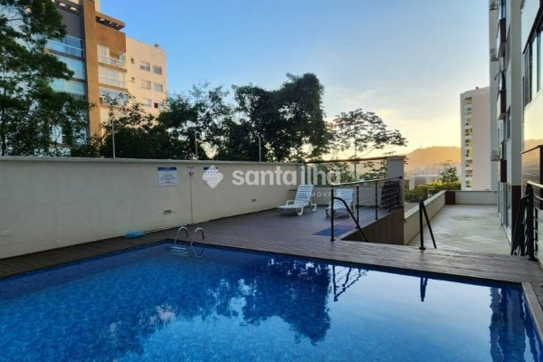 Apartamento à venda com 72m², 2 quartos, 1 suíte, 2 vagas no bairro Itacorubi em Florianópolis
