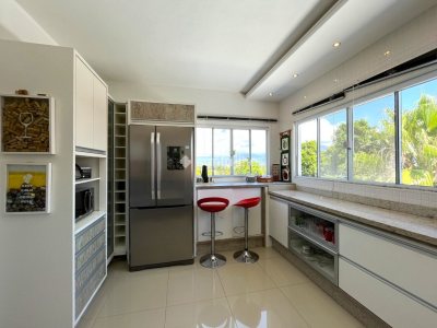Casa para alugar com 270m², 3 quartos, 1 suíte, 2 vagas no bairro Ribeirão da Ilha em Florianopolis - Foto 7