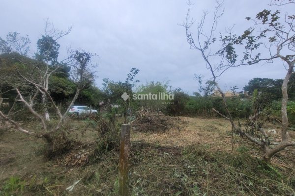 Terreno à venda com 866m², 1 vaga no bairro Lagoa da Conceição em Florianópolis