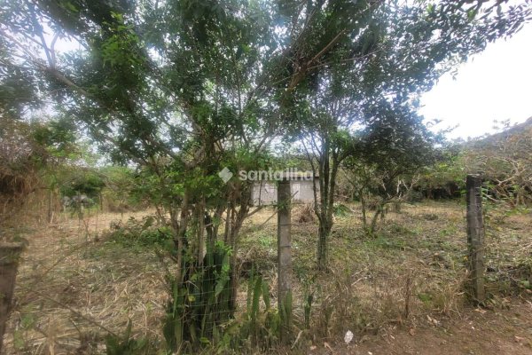 Terreno à venda com 866m², 1 vaga no bairro Lagoa da Conceição em Florianópolis