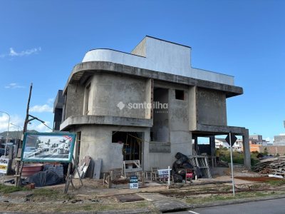 Casa à venda com 209m², 4 quartos, 2 suítes, 2 vagas no bairro Campeche em Florianópolis - Foto 3