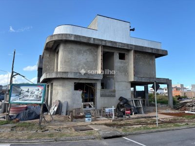 Casa à venda com 209m², 4 quartos, 2 suítes, 2 vagas no bairro Campeche em Florianópolis - Foto 5