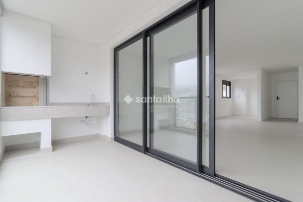 Apartamento à venda com 117m², 3 quartos, 1 suíte, 1 vaga no bairro Centro em Florianópolis