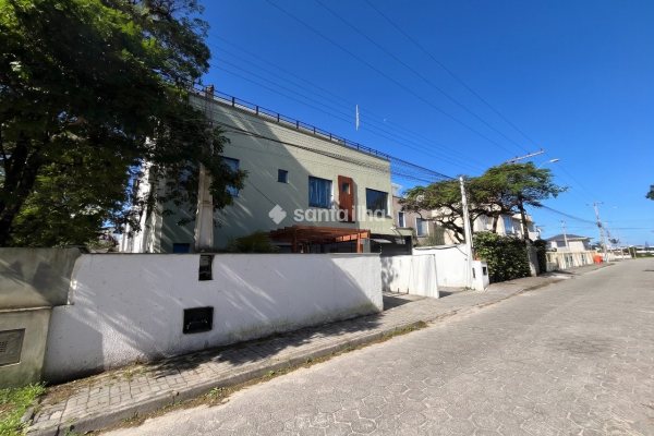Apartamento para alugar com 36m², 1 quarto, 1 vaga no bairro Campeche em Florianópolis