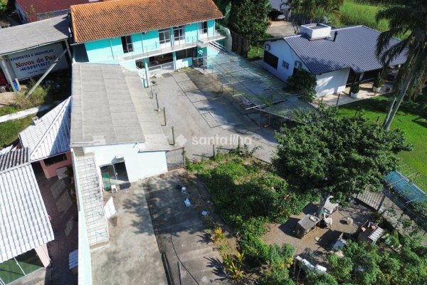Terreno à venda com 1.105m² no bairro Campeche em Florianópolis