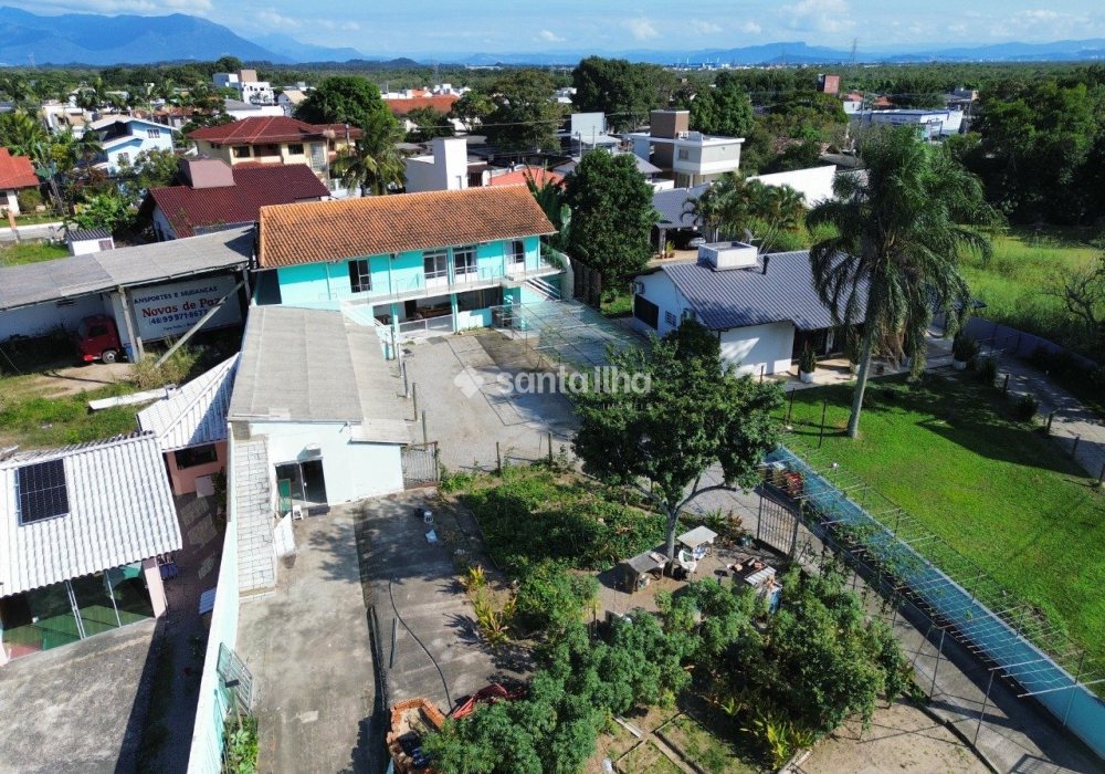 Terreno à venda com 1.105m² no bairro Campeche em Florianópolis - Foto 1