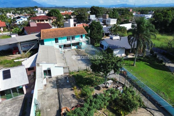 Terreno à venda com 1.105m² no bairro Campeche em Florianópolis