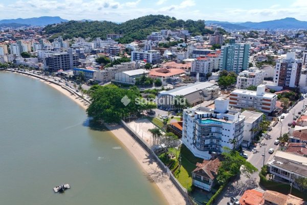 Cobertura à venda com 192m², 4 quartos, 4 suítes, 3 vagas no bairro Coqueiros em Florianópolis
