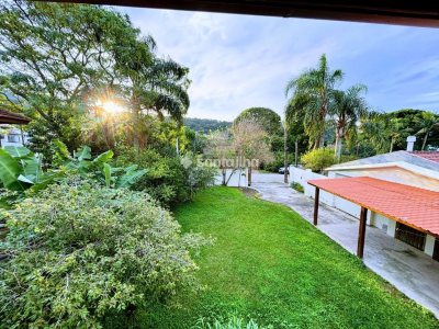 Casa à venda com 175m², 4 quartos, 1 suíte, 6 vagas no bairro Lagoa da Conceição em Florianópolis - Foto 3
