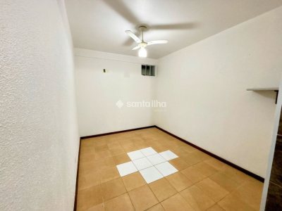 Casa à venda com 175m², 4 quartos, 1 suíte, 6 vagas no bairro Lagoa da Conceição em Florianópolis - Foto 36
