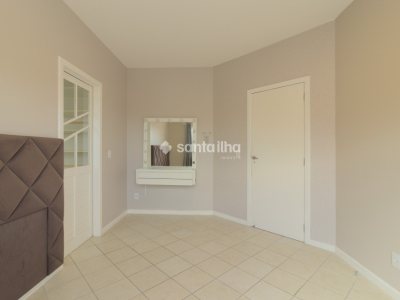Casa à venda com 200m², 4 quartos, 1 suíte, 2 vagas no bairro Agronômica em Florianópolis - Foto 4