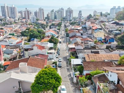 Casa à venda com 200m², 4 quartos, 1 suíte, 2 vagas no bairro Agronômica em Florianópolis - Foto 29