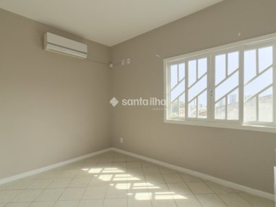 Casa à venda com 200m², 4 quartos, 1 suíte, 2 vagas no bairro Agronômica em Florianópolis - Foto 21