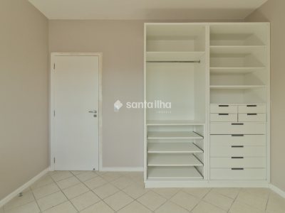 Casa à venda com 200m², 4 quartos, 1 suíte, 2 vagas no bairro Agronômica em Florianópolis - Foto 17