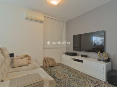 Apartamento à venda com 93m², 2 quartos, 1 suíte, 1 vaga no bairro Centro em Florianópolis - Foto 11