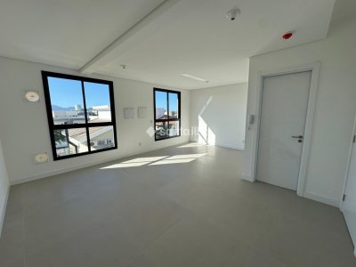 Studio à venda com 32m², 1 quarto, 1 suíte, 1 vaga no bairro Ribeirão da Ilha em Florianópolis - Foto 4