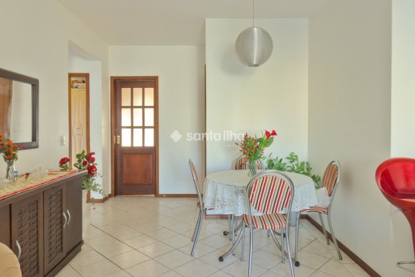 Apartamento à venda com 109m², 3 quartos, 1 suíte, 1 vaga no bairro Capoeiras em Florianópolis