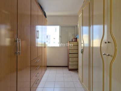 Apartamento à venda com 109m², 3 quartos, 1 suíte, 1 vaga no bairro Capoeiras em Florianópolis - Foto 11