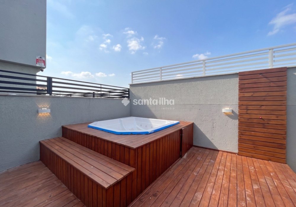 Casa para alugar com 187m², 3 quartos, 1 suíte, 2 vagas no bairro Campeche em Florianópolis - Foto 1