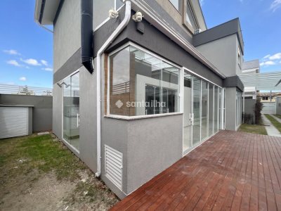 Casa para alugar com 187m², 3 quartos, 1 suíte, 2 vagas no bairro Campeche em Florianópolis - Foto 23
