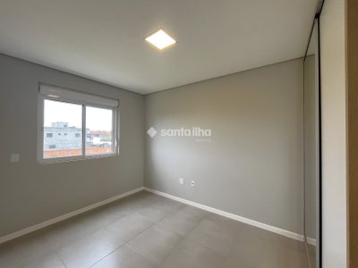Casa para alugar com 187m², 3 quartos, 1 suíte, 2 vagas no bairro Campeche em Florianópolis - Foto 17