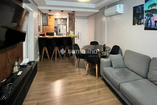 Apartamento à venda com 74m², 2 quartos, 1 suíte, 1 vaga no bairro Carvoeira em Florianópolis