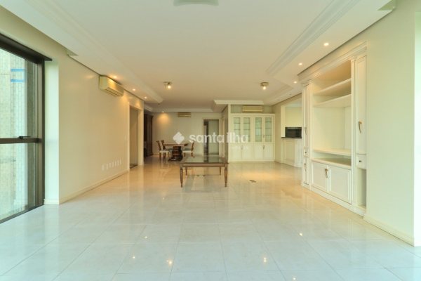 Apartamento à venda com 229m², 3 quartos, 3 suítes, 3 vagas no bairro Centro em Florianópolis