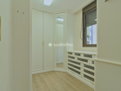 Apartamento à venda com 229m², 3 quartos, 3 suítes, 3 vagas no bairro Centro em Florianópolis - Foto 44