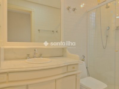 Apartamento à venda com 229m², 3 quartos, 3 suítes, 3 vagas no bairro Centro em Florianópolis - Foto 40
