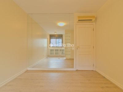 Apartamento à venda com 229m², 3 quartos, 3 suítes, 3 vagas no bairro Centro em Florianópolis - Foto 52