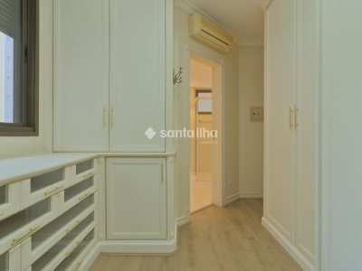 Apartamento à venda com 229m², 3 quartos, 3 suítes, 3 vagas no bairro Centro em Florianópolis - Foto 45