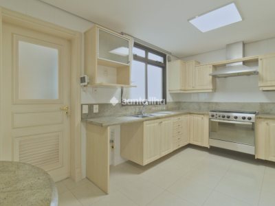 Apartamento à venda com 229m², 3 quartos, 3 suítes, 3 vagas no bairro Centro em Florianópolis - Foto 10