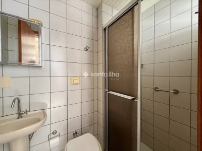 Apartamento à venda com 113m², 3 quartos, 1 suíte, 2 vagas no bairro Centro em Florianópolis - Foto 18