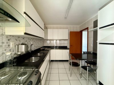 Apartamento à venda com 113m², 3 quartos, 1 suíte, 2 vagas no bairro Centro em Florianópolis - Foto 10