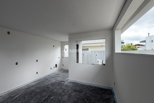 Casa à venda com 135m², 2 quartos, 2 suítes, 2 vagas no bairro Campeche em Florianópolis