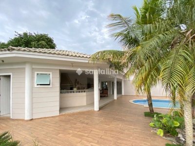 Casa à venda com 217m², 3 quartos, 1 suíte, 2 vagas no bairro Morro das Pedras em Florianópolis - Foto 2