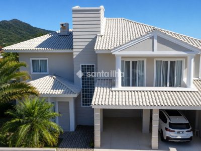Casa à venda com 217m², 3 quartos, 1 suíte, 2 vagas no bairro Morro das Pedras em Florianópolis - Foto 3