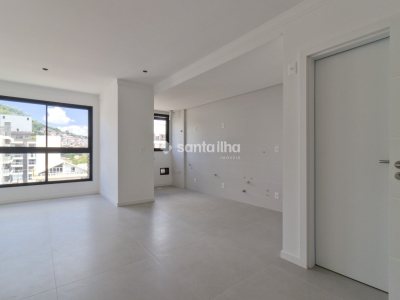 Apartamento à venda com 69m², 2 quartos, 2 suítes, 1 vaga no bairro Centro em Florianópolis - Foto 12
