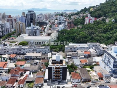 Apartamento à venda com 69m², 2 quartos, 2 suítes, 1 vaga no bairro Centro em Florianópolis - Foto 4