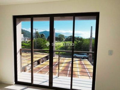 Casa à venda com 118m², 3 quartos, 1 suíte, 2 vagas no bairro Campeche em Florianópolis - Foto 16