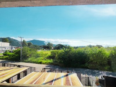 Casa à venda com 118m², 3 quartos, 1 suíte, 2 vagas no bairro Campeche em Florianópolis - Foto 15