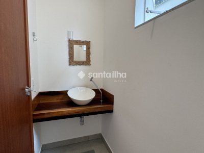 Casa para alugar com 120m², 3 quartos, 1 suíte, 1 vaga no bairro Campeche em Florianópolis - Foto 12