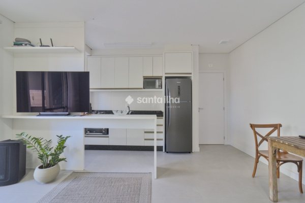 Apartamento à venda com 74m², 3 quartos, 1 suíte, 2 vagas no bairro Carvoeira em Florianópolis