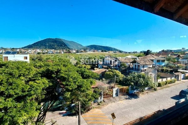 Casa à venda com 94m², 2 quartos, 2 vagas no bairro Campeche em Florianópolis