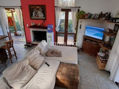 Casa à venda com 94m², 2 quartos, 2 vagas no bairro Campeche em Florianópolis - Foto 10