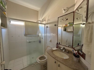 Casa à venda com 300m², 4 quartos, 2 suítes, 2 vagas no bairro Campeche em Florianópolis - Foto 17