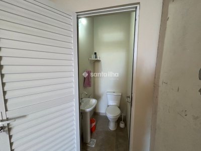 Casa à venda com 300m², 4 quartos, 2 suítes, 2 vagas no bairro Campeche em Florianópolis - Foto 22